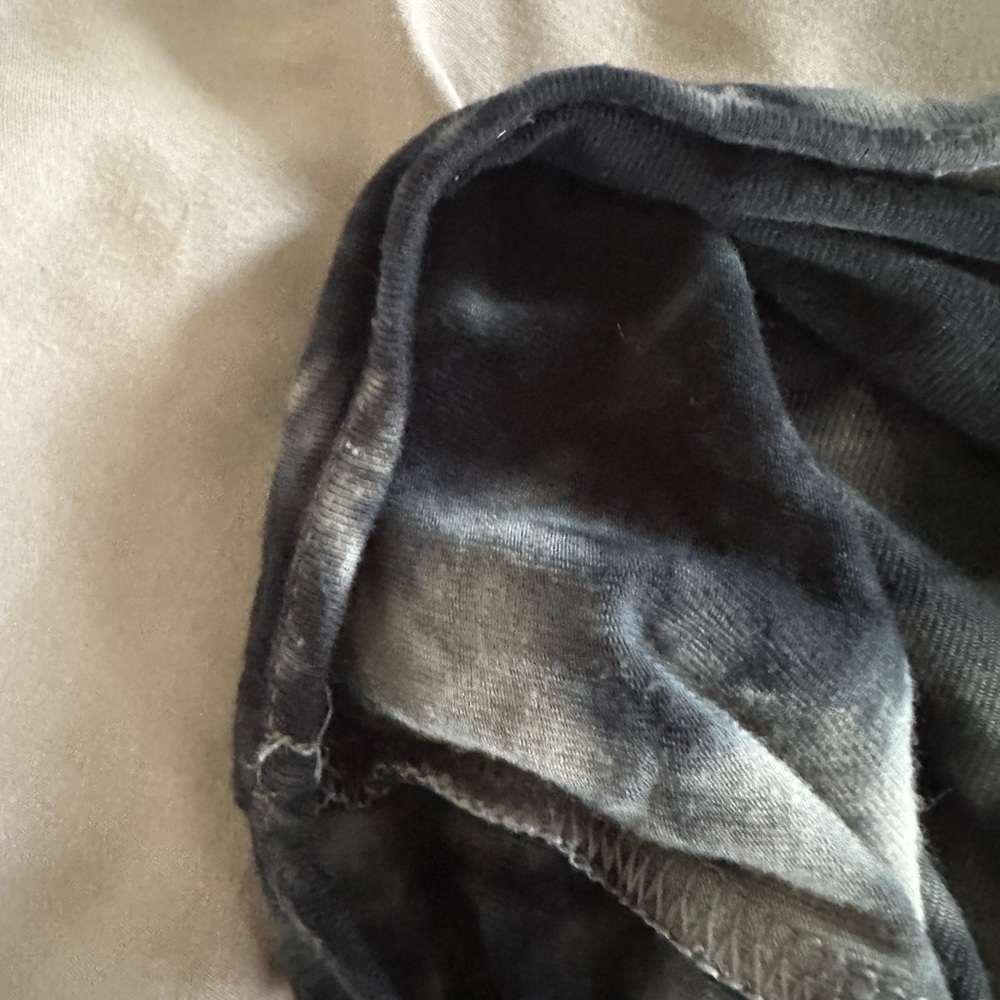 American Eagle favorite tank black and white tie-dye size medium - Picture 4 of 5